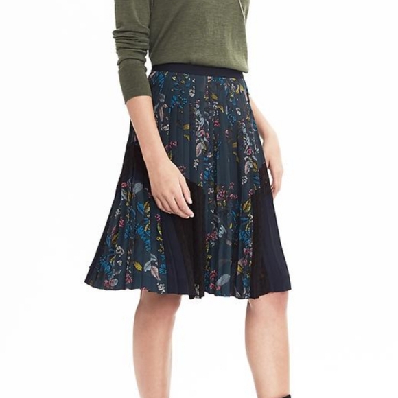 Banana Republic Dresses & Skirts - BANANA REPUBLIC , FLORAL PLEATED SKIRT - BLACK AND BLUES, SIZE 8